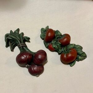 Vintage Chalkware Plaster Beets or Red Onions & Tomatoes Kitchen 8” Wall Hangers